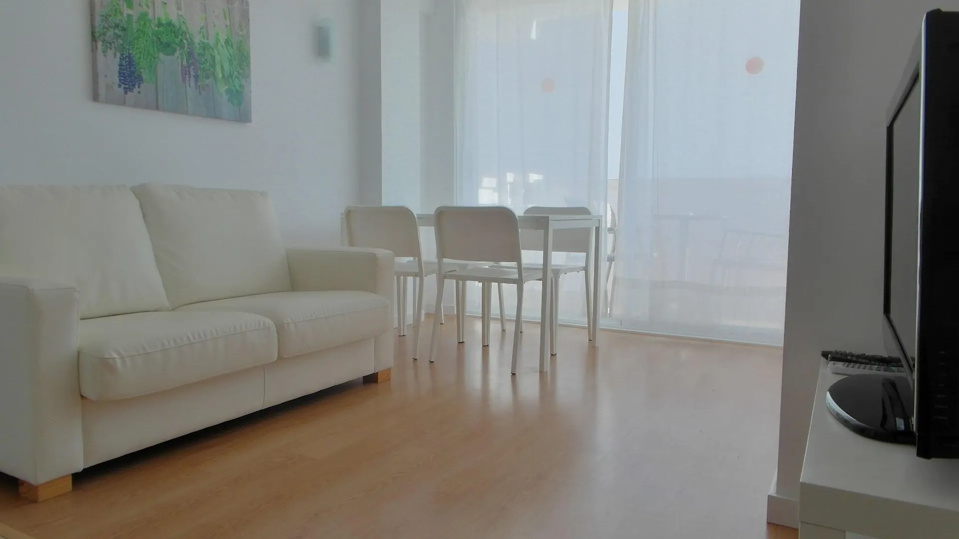 דירה קניאמל Apartamentos Sureda