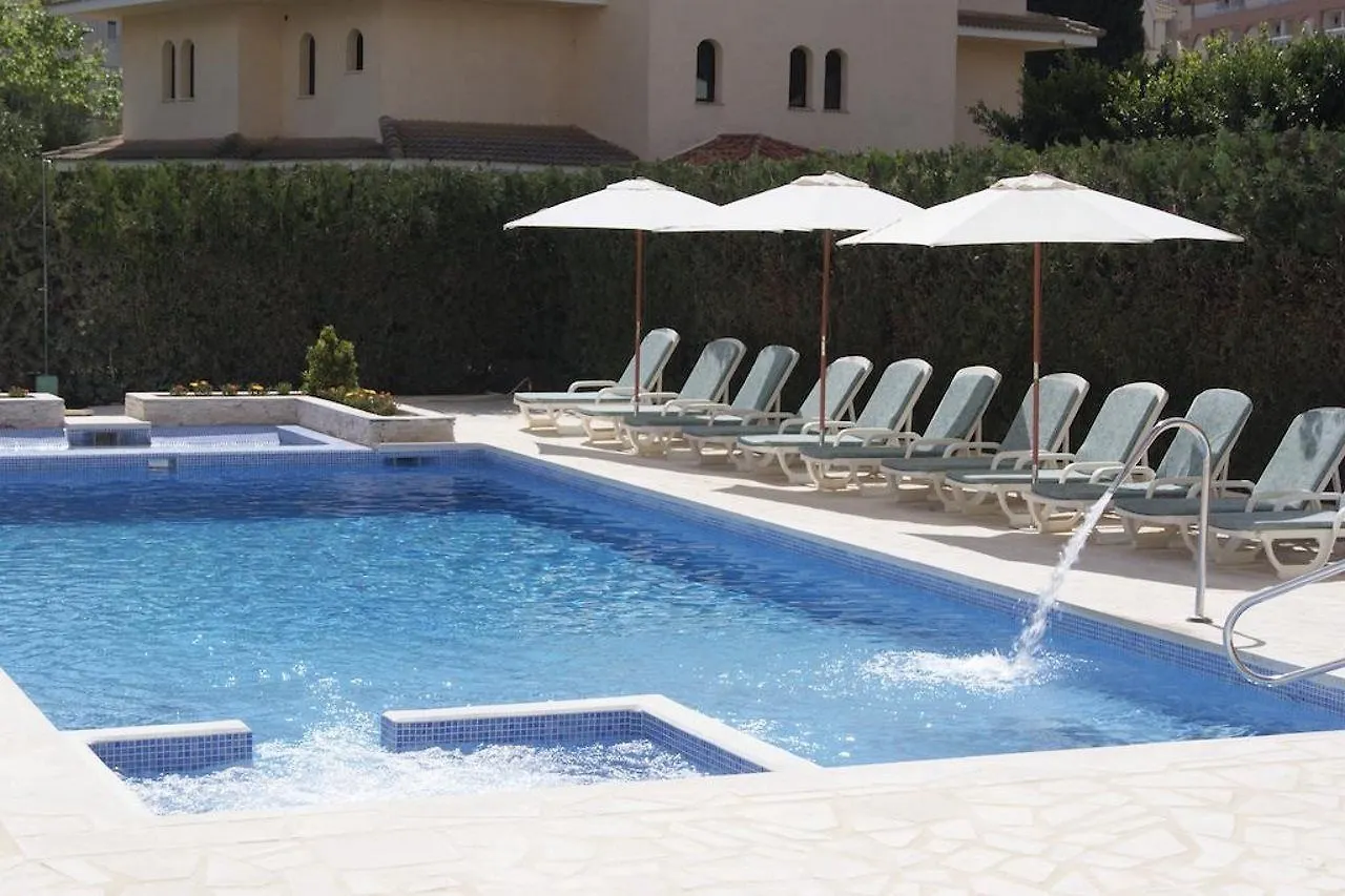 קניאמל Apartamentos Sureda 0*,